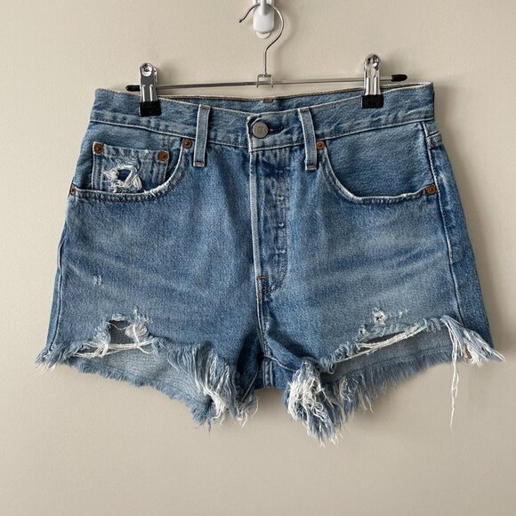 Levi's 501 Denim Athens Distressed Mid-Rise Shorts Medium Wash Blue 26 - Picture 2 of 8